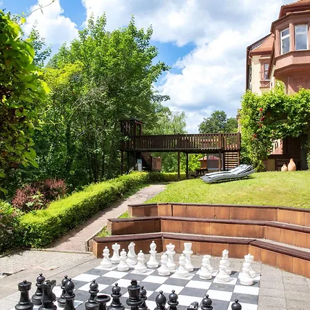 Roomingtons Franziskushoehe Hotel
